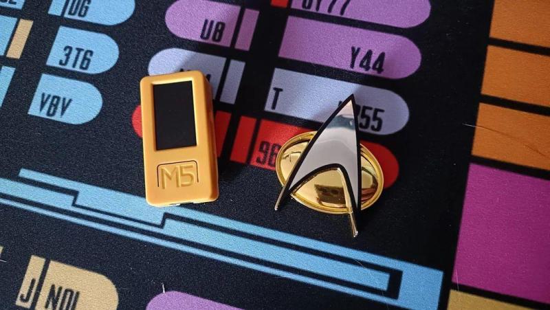 Control Your Smart Home With Trek-Inspired Comm Badge - Hackaday