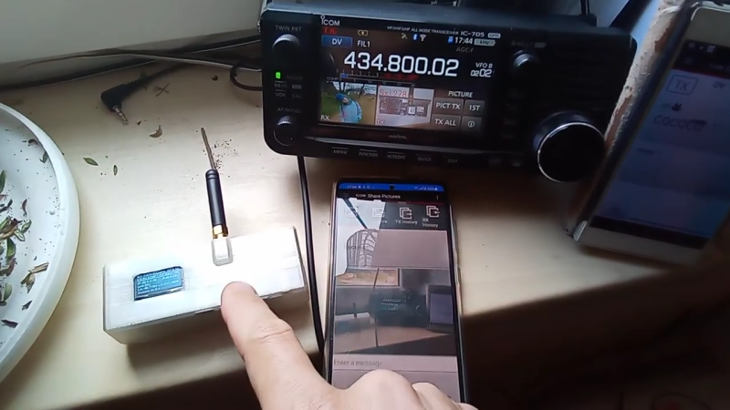 Simple D-STAR Transceiver Uses Inexpensive Hardware - Hackaday