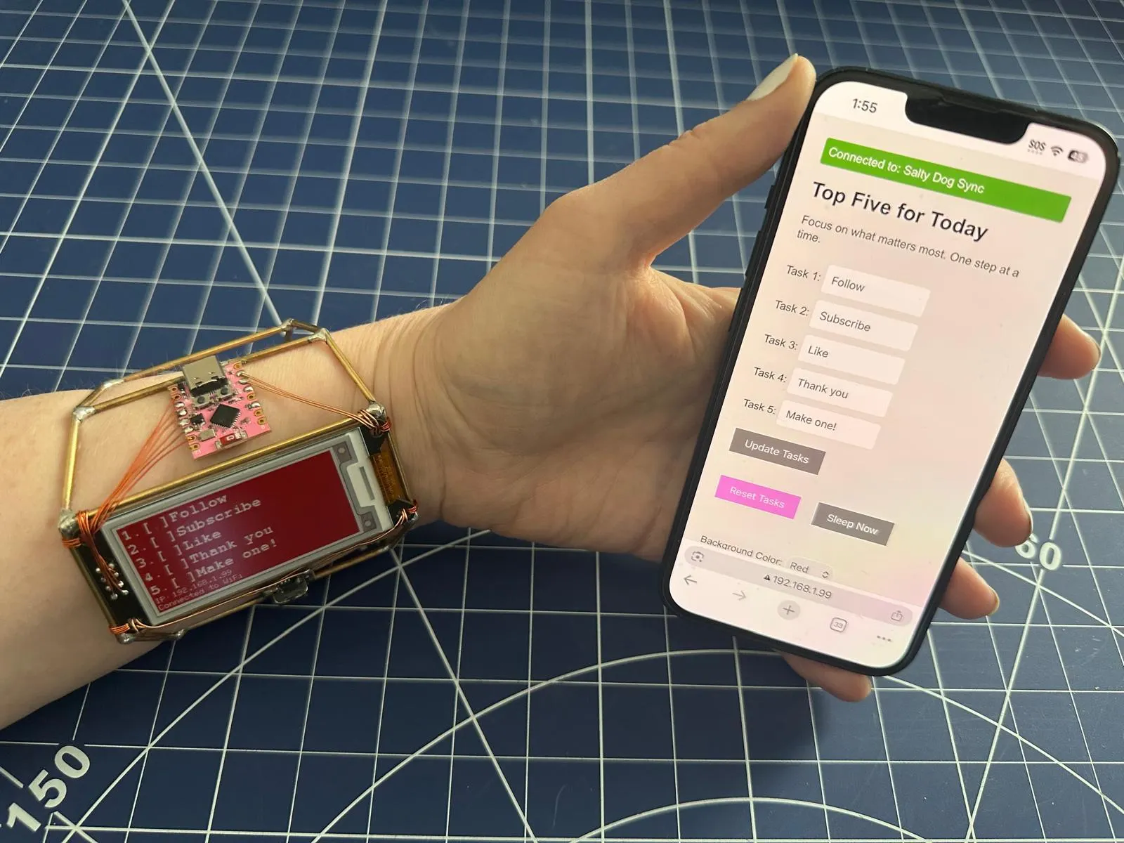 Fashionably on Task: a Smart Bracelet for Forgetfulness #Wearable - Adafruit Blog