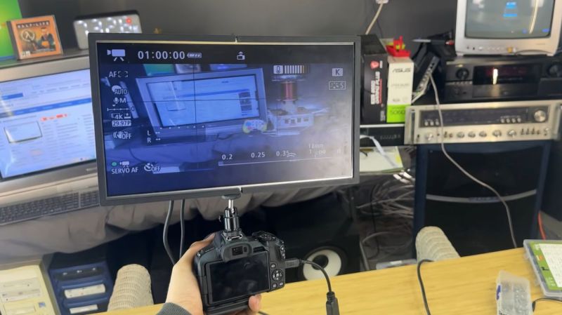 Turning a Junk Laptop Screen Into a Portable Monitor - Hackaday
