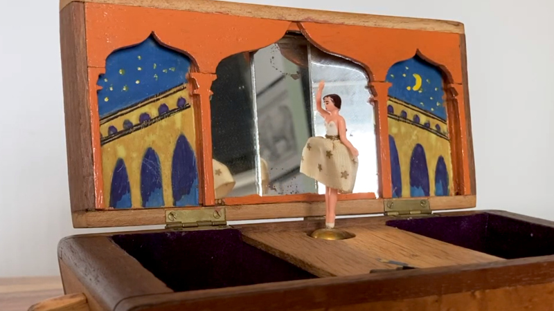 A Music Box With A Very Modern Heart - Hackaday