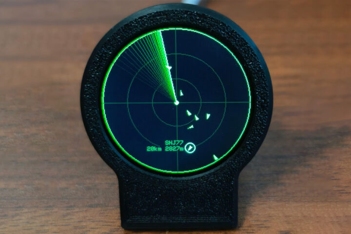 USB-C Deskradar – An ESP32-C3 ADS-B flight tracker with a 1.28-inch round display - CNX Software