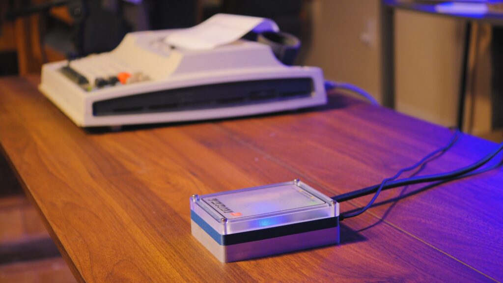 An Arduino® UNO™ Q lets this vintage terminal answer questions without internet access - Arduino Blog
